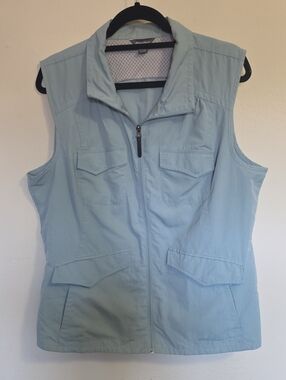 Eddie Bauer Women's Light Green Travel Vest